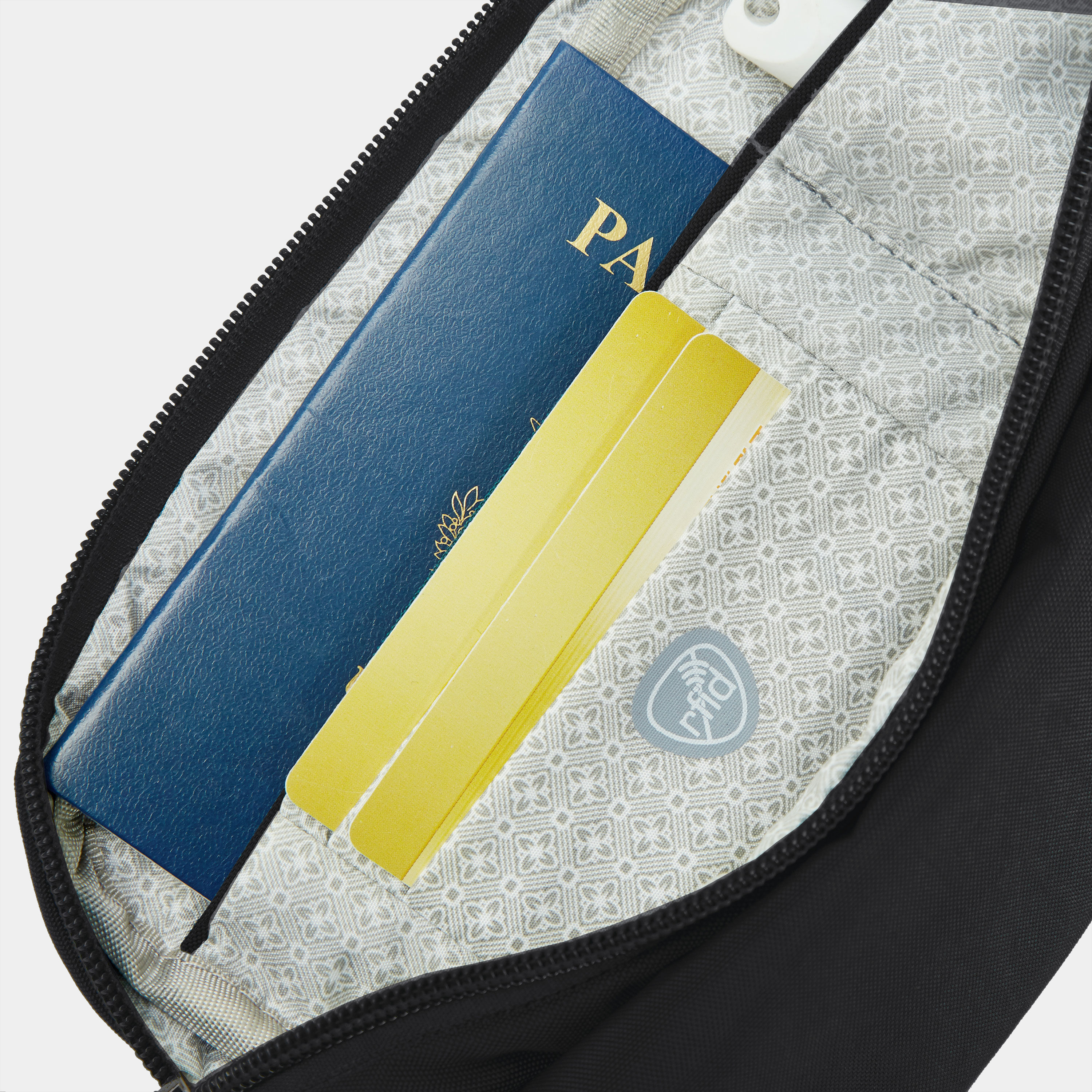 Travelon Anti-Theft Belt Bag - Thumbnail 4