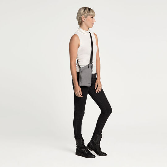 pdp_main_image_mobile image number null