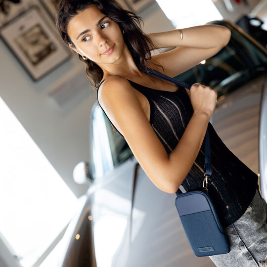 pdp_main_image_mobile image number null