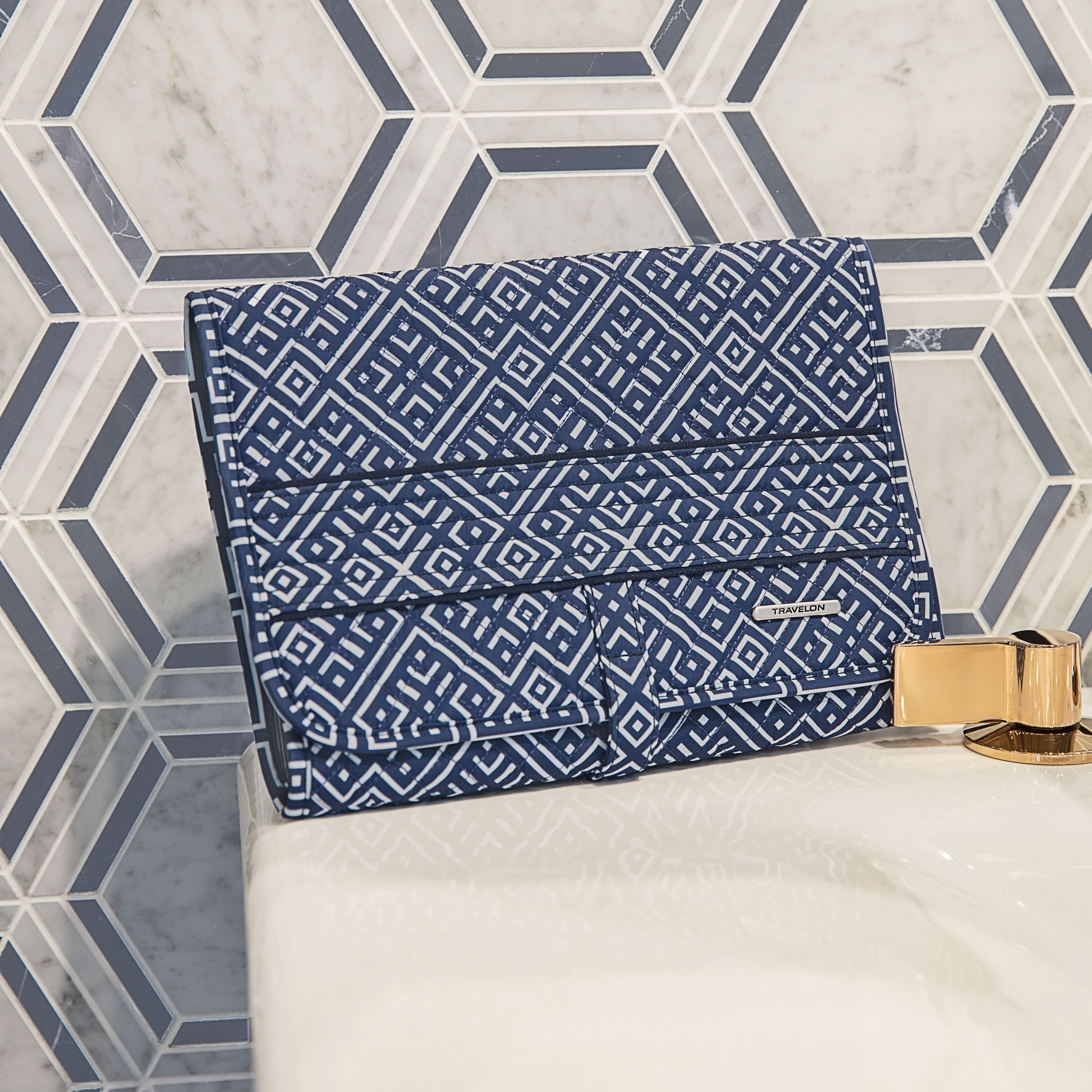 Travelon Toiletry Bag - Thumbnail 3