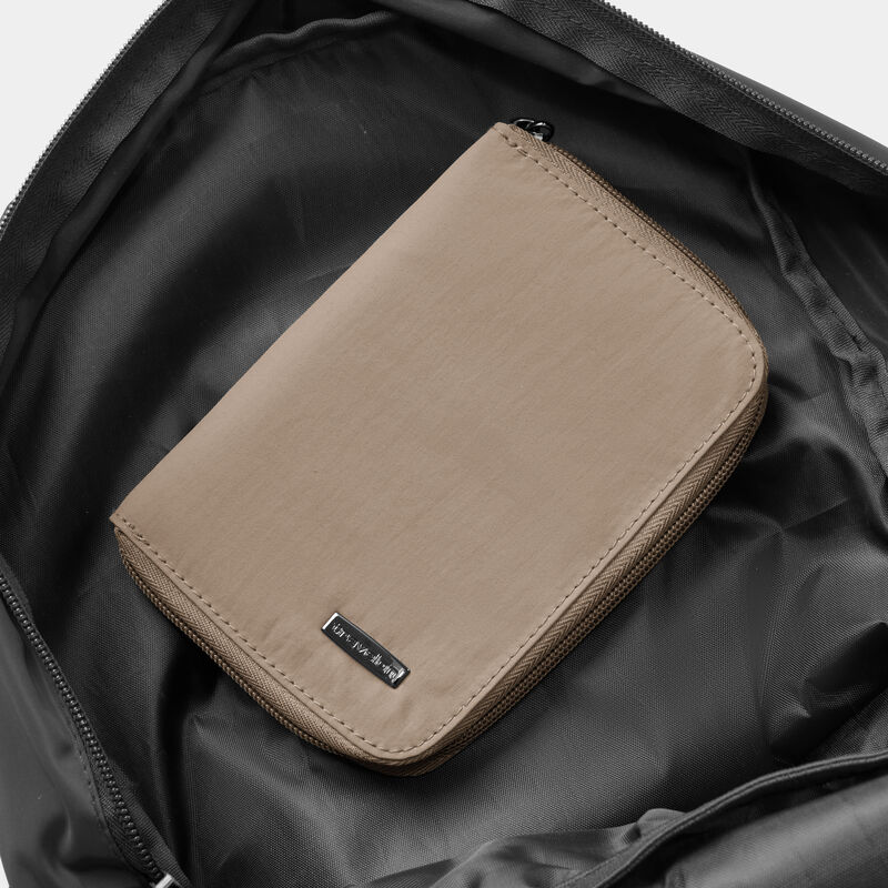 pdp_main_image image number null