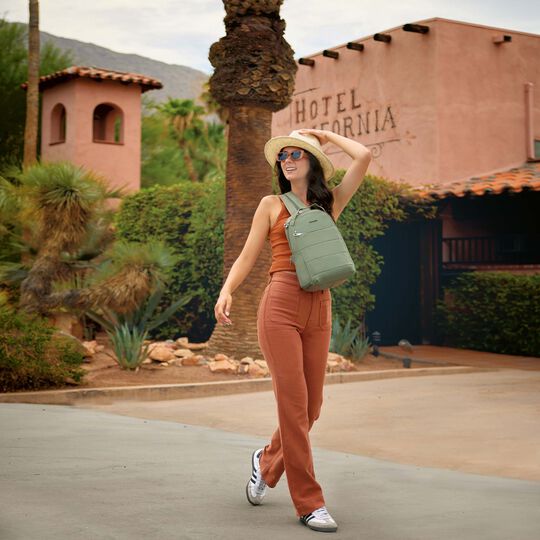 pdp_main_image_mobile image number null