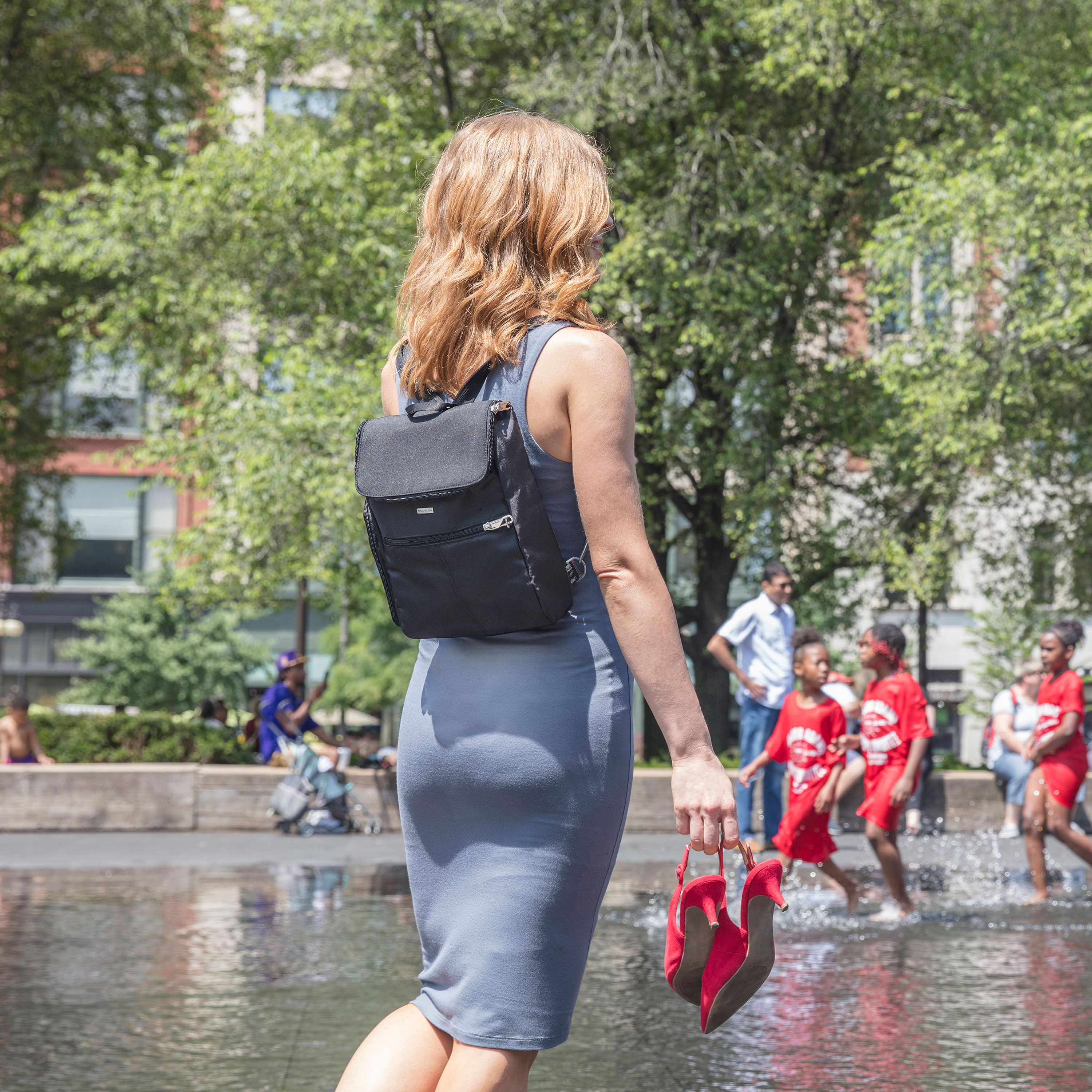 travelon backpack convertible