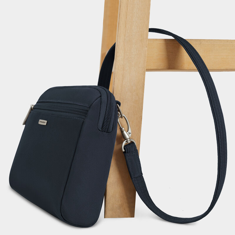 pdp_main_image image number null